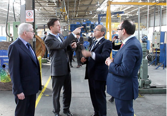 nick-clegg-tratos-07